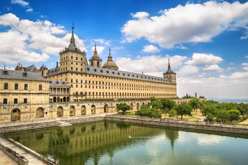 Real Monasterio de San Lorenzo del Escorial Real Monasterio de San Lorenzo del Escorial